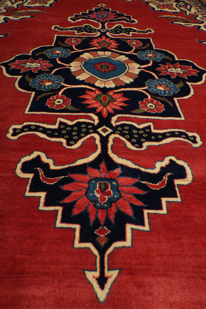 7 x 10.8 Persian Sarouk Rug Coral Red 72410