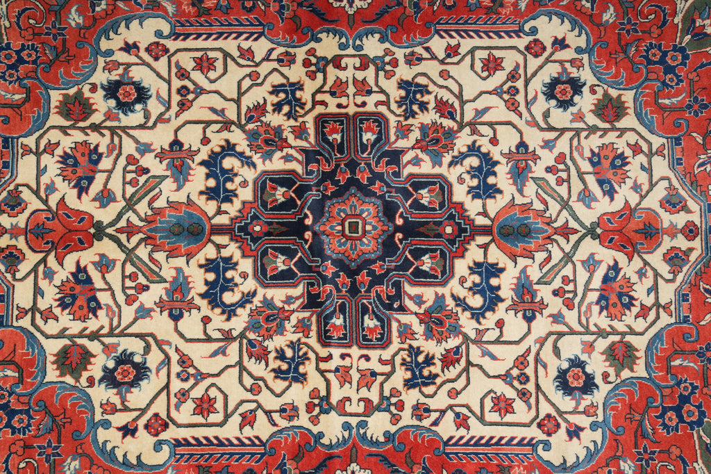 7 x 8.8 Ivory Fine Persian Lilihan Sarouk Rug 72370