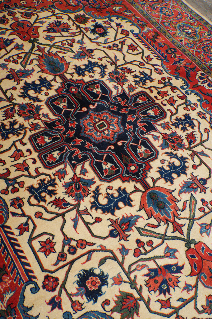 7 x 8.8 Ivory Fine Persian Lilihan Sarouk Rug 72370