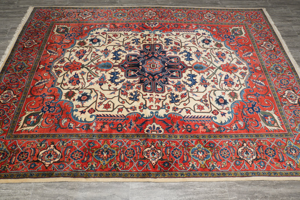 7 x 8.8 Ivory Fine Persian Lilihan Sarouk Rug 72370