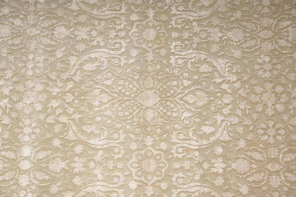 9 x 11.6 Fine Quality Wool and Silk Transitional Hand-Knotted Rug #B-72516