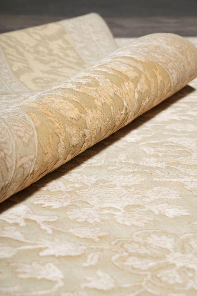 9 x 11.6 Fine Quality Wool and Silk Transitional Hand-Knotted Rug #B-72516