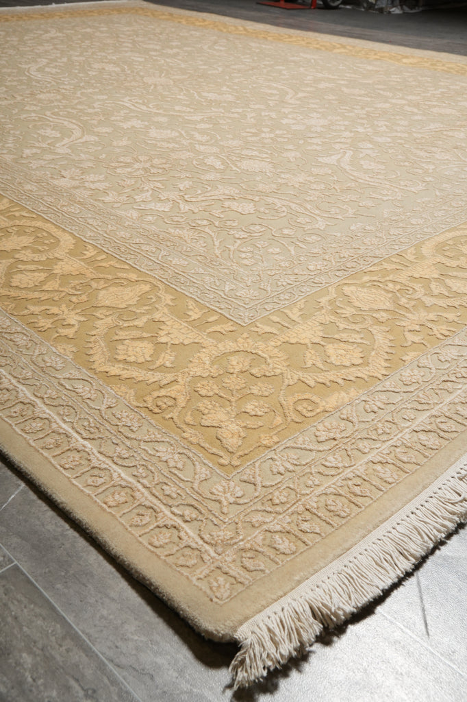 9 x 11.6 Fine Quality Wool and Silk Transitional Hand-Knotted Rug #B-72516
