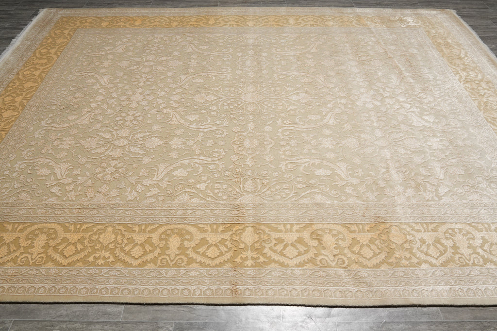 9 x 11.6 Fine Quality Wool and Silk Transitional Hand-Knotted Rug #B-72516