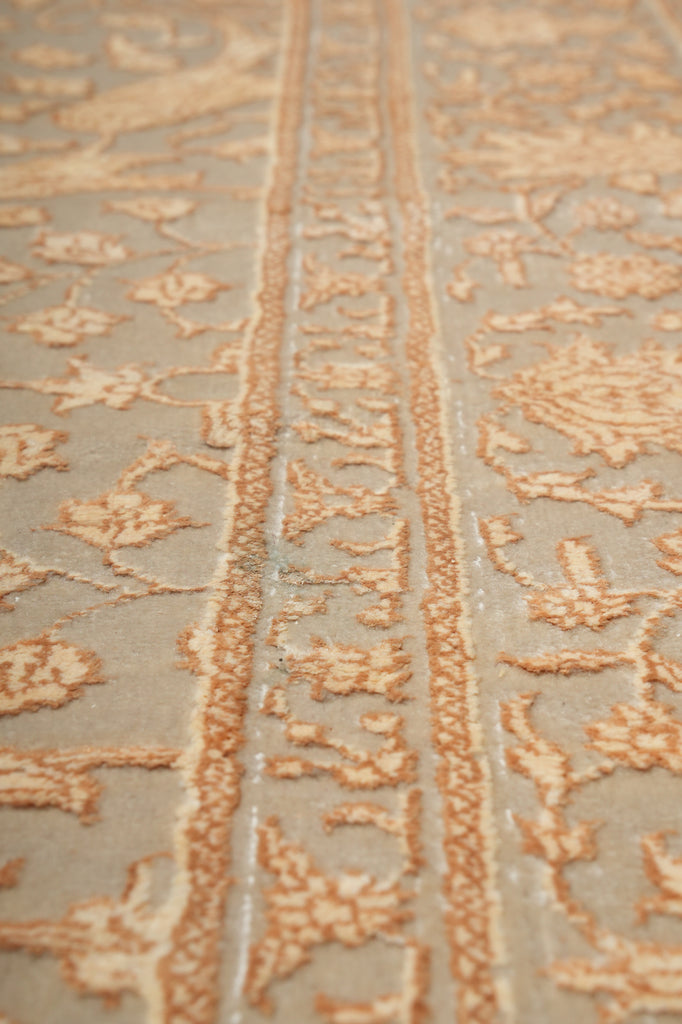 5.6 x 7.6 Fine Quality Woola And Silk Transitional Hand-Knotted Rug #PIX-16799