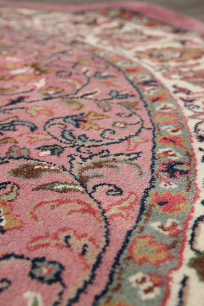 5.7 x 8 Oval Handmade Wool Soft Durable Pile Rug Pink #F-4203