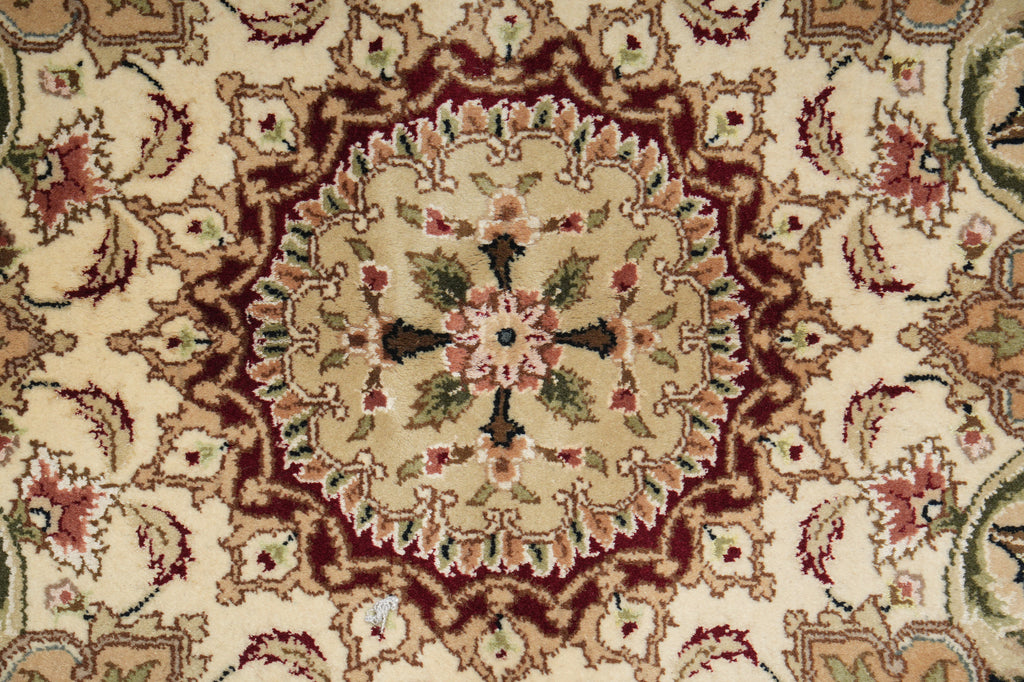 5.9 x 8.9 Quality Wool And Silk Tabriz Rug Fancy Black #PIX-10568