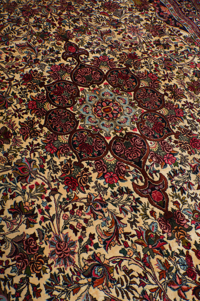7 x 10.7 Ivory Fine Persian Floral Bijar Rug 72408