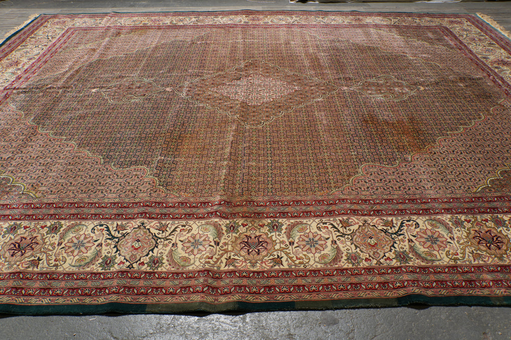 13.3 x 16.6 Fine Wool and Silk on Silk Mahi Tabriz Rug Green