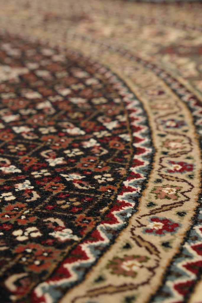 5 x 5.4 Round Quality Wool and Silk Handmade Mahi Tabriz Herati Rug Black #F-4216