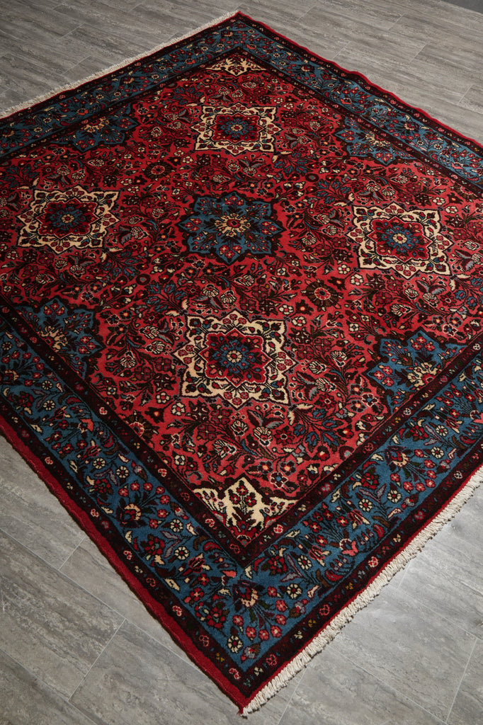 7 x 7 Dull Red Fine Persian Bakhtiari Rug #B-72424