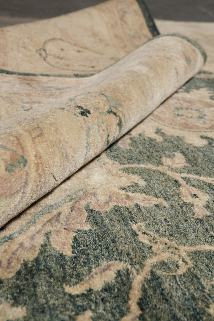 12 x 14.5 Green Quality Agra Rug Finer Weave Natural Wool #B-78927