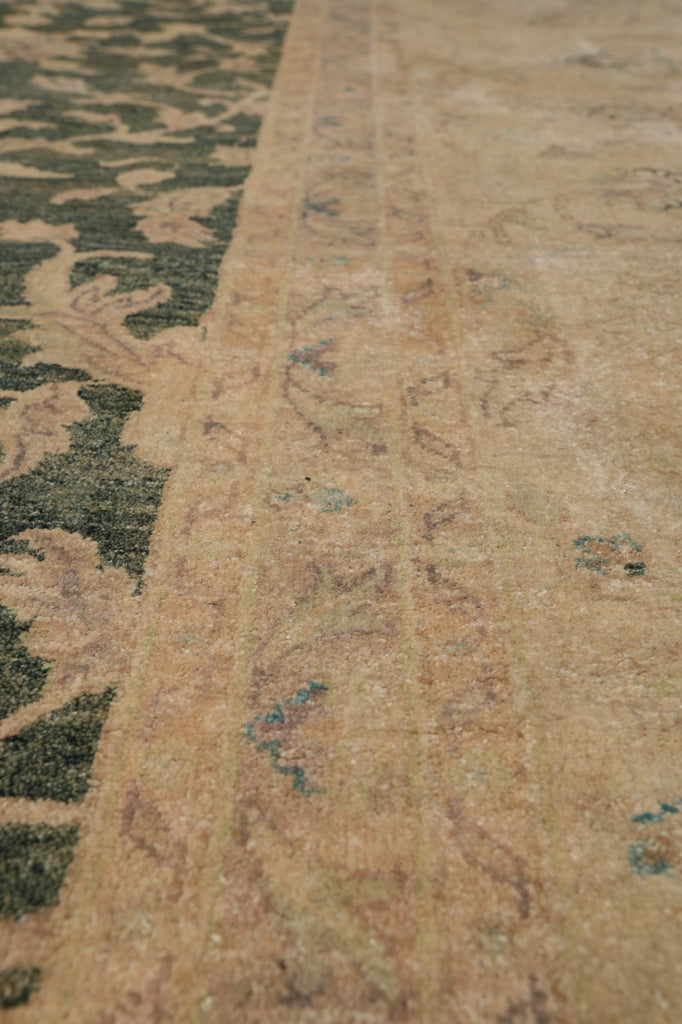 12 x 14.5 Green Quality Agra Rug Finer Weave Natural Wool #B-78927