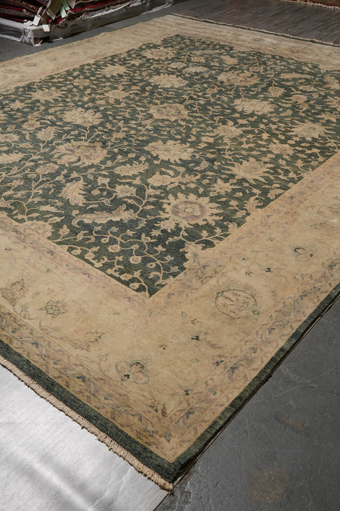12 x 14.5 Green Quality Agra Rug Finer Weave Natural Wool #B-78927