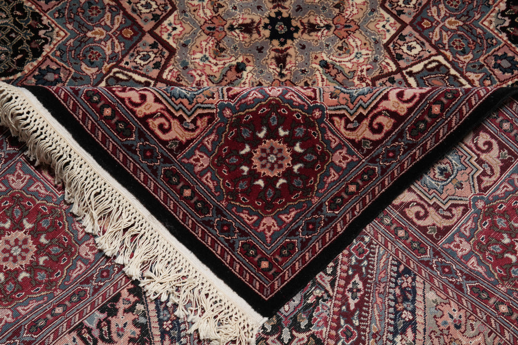 7 x 7 Black Minnici DOM Design SQUARE Rug 16013