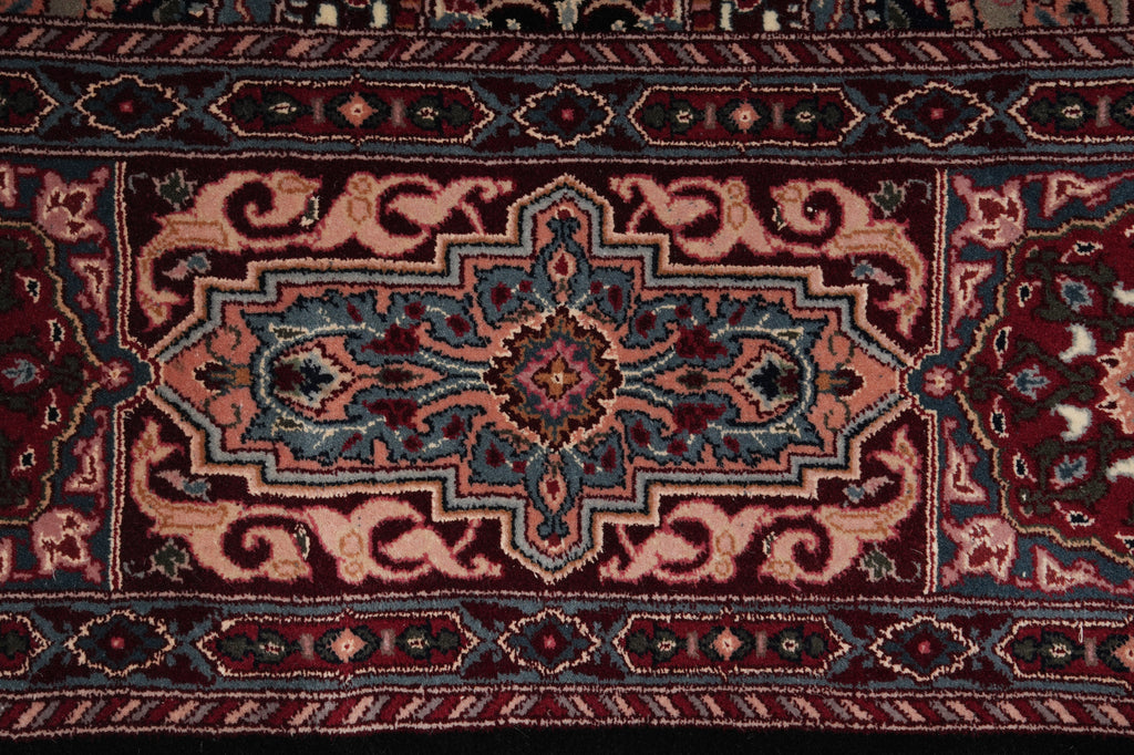 7 x 7 Black Minnici DOM Design SQUARE Rug 16013
