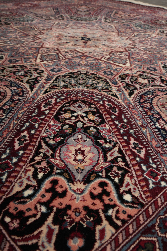 7 x 7 Black Minnici DOM Design SQUARE Rug 16013