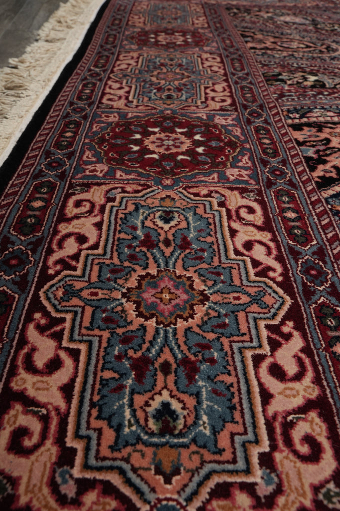 7 x 7 Black Minnici DOM Design SQUARE Rug 16013