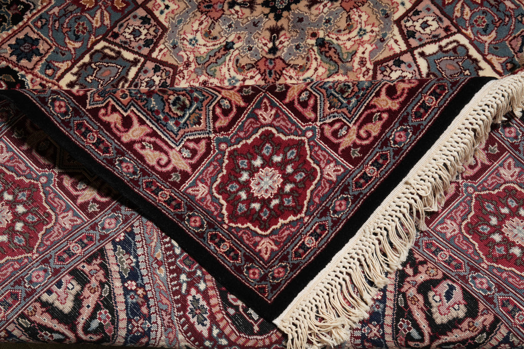 6 x 6 Black Minnici Design Rug 16012