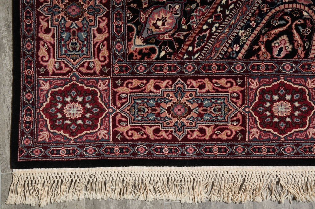 6 x 6 Black Minnici Design Rug 16012