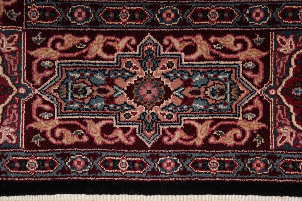 6 x 6 Black Minnici Design Rug 16012