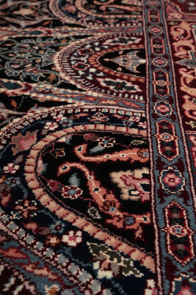 6 x 6 Black Minnici Design Rug 16012