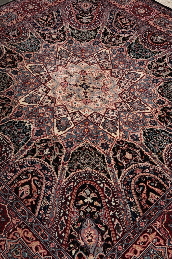 6 x 6 Black Minnici Design Rug 16012
