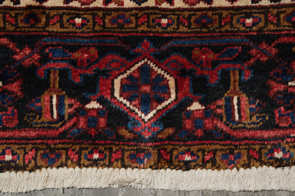 7.5 x 9.4 Salmon Red Persian Heriz Rug #B-82346