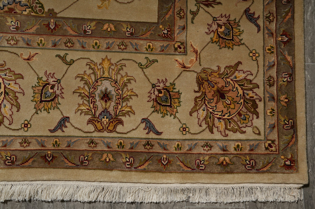 10 x 15.6 Fine Quality Large Wool & Silk Rug #PIX-17209