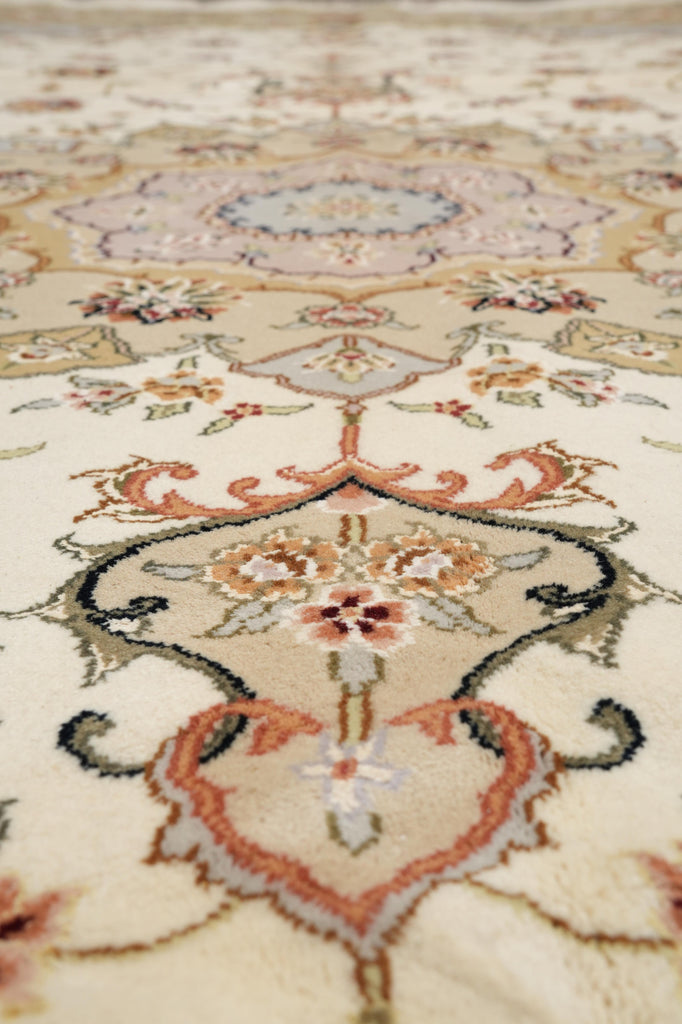 9.7 x 14 High Quality Wool and Silk Sino Tabriz #F-4269