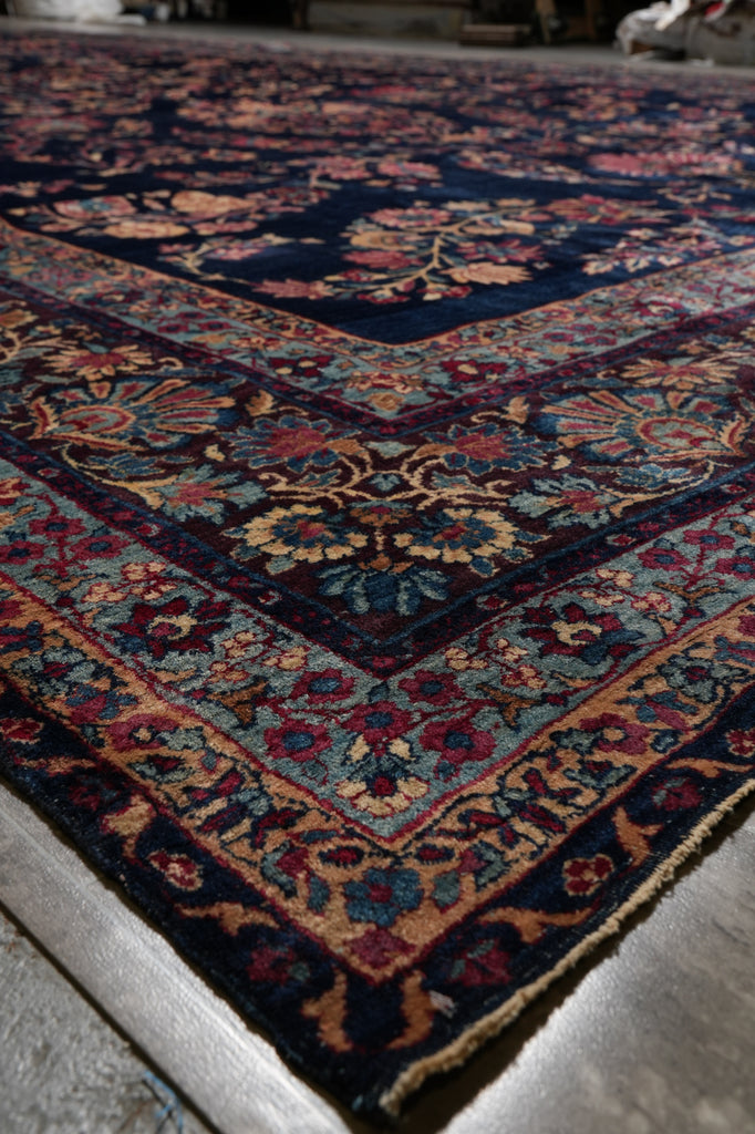 10.6 x 18 Antique Persian Sarouk Mohajeran Rug #PIX-26617