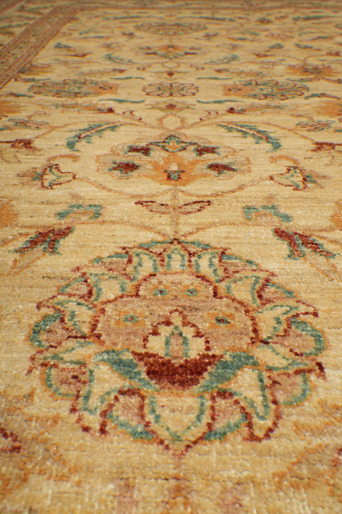 7 x 9.4 Beige Chobi Peshawar Rug 20544