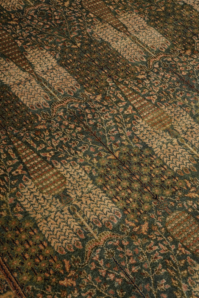 8 x 10 Green Ziglar new Rug - view 9