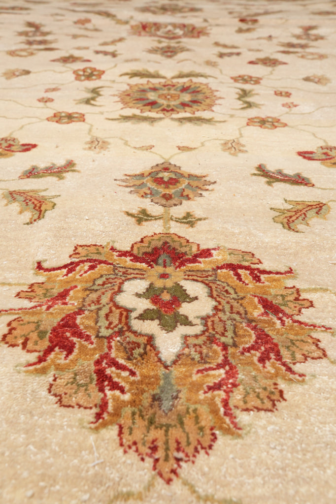 9.10 x 13.10 Ivory Beige Hand-Knotted Pakistan Rug #F-4301