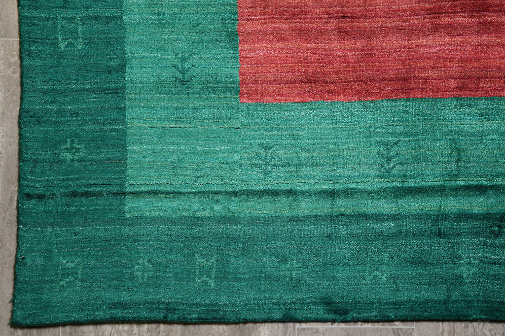 8 x 10 Handmade Wool Contemporary Rug – Solid Red with Green Accents (F-4519)