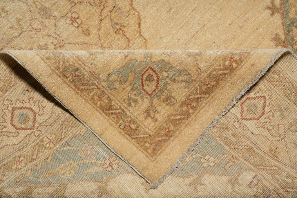6 x 9.5 Ivory Ferahan Chobi Peshawar Handmade Rug 20248