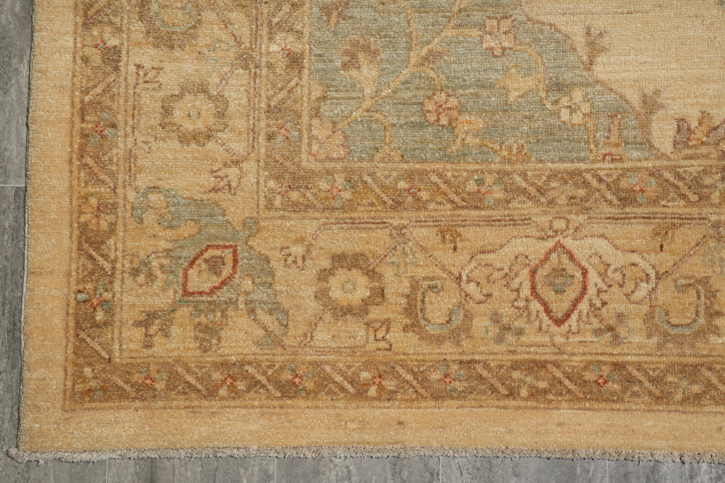 6 x 9.5 Ivory Ferahan Chobi Peshawar Handmade Rug 20248