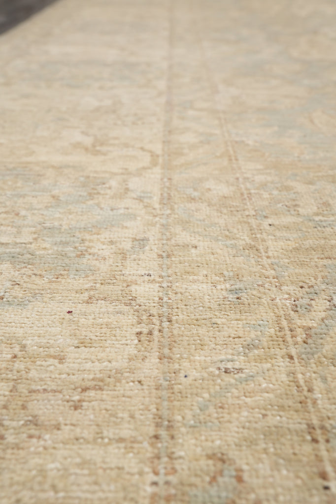 8.1 x 9.7 Neutrals New Hanmdade Pakistan Zigler Chobi Peshawar Rug #F-4321