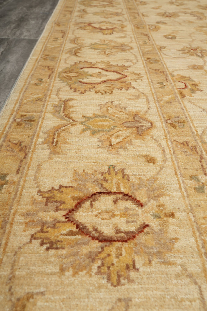 6 x 9 Hand-Knotted Beige Chobi Peshawar Rug #PIX-20600