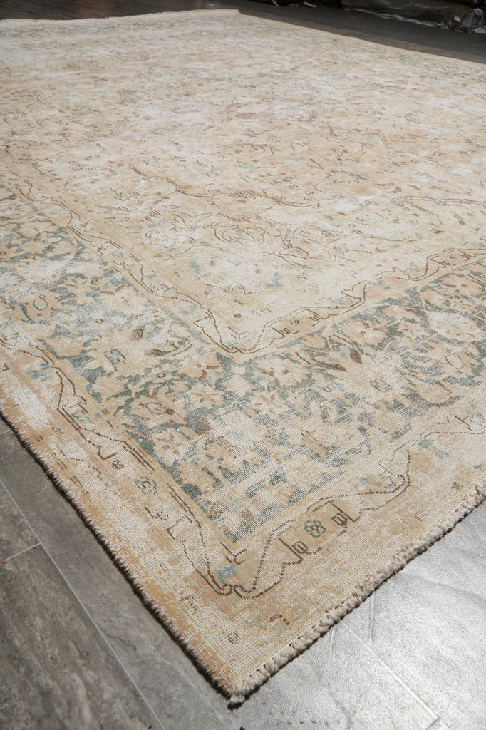 9.8 x 12 Vintage Light Colors Amazing Handmade Rug #PK94
