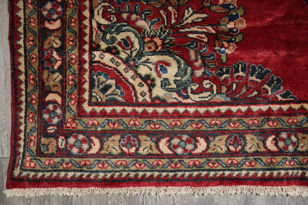5.3 x 6.9 Red Semi Antique Persian Sarouk Rug #B-73943