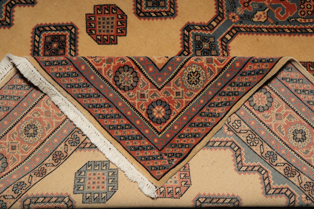 5.6 x 9 Persian Ardebil Azarbayjan Rug - IRAN #PIX-26269