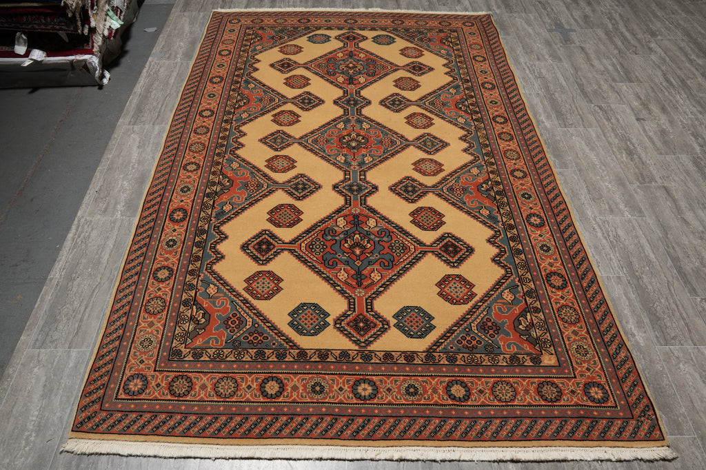 5.6 x 9 Persian Ardebil Azarbayjan Rug - IRAN #PIX-26269