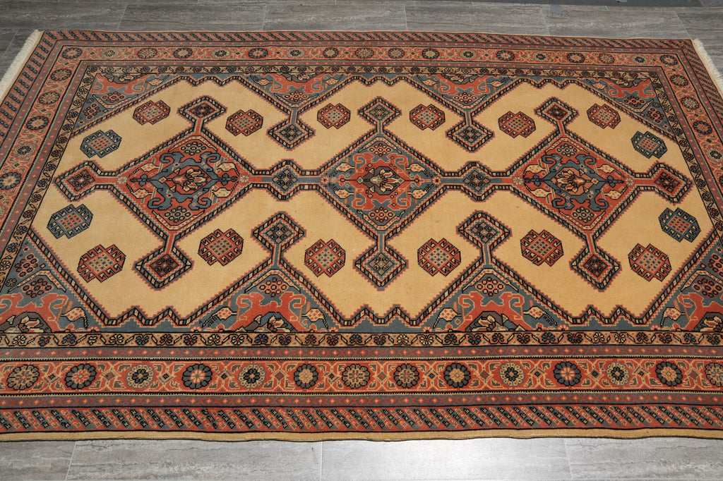 5.6 x 9 Persian Ardebil Azarbayjan Rug - IRAN #PIX-26269