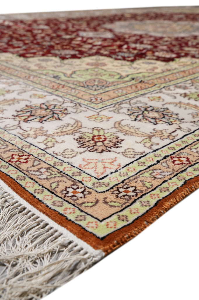 5.9 x 8.9 Silk Handmade Rug #F-4347