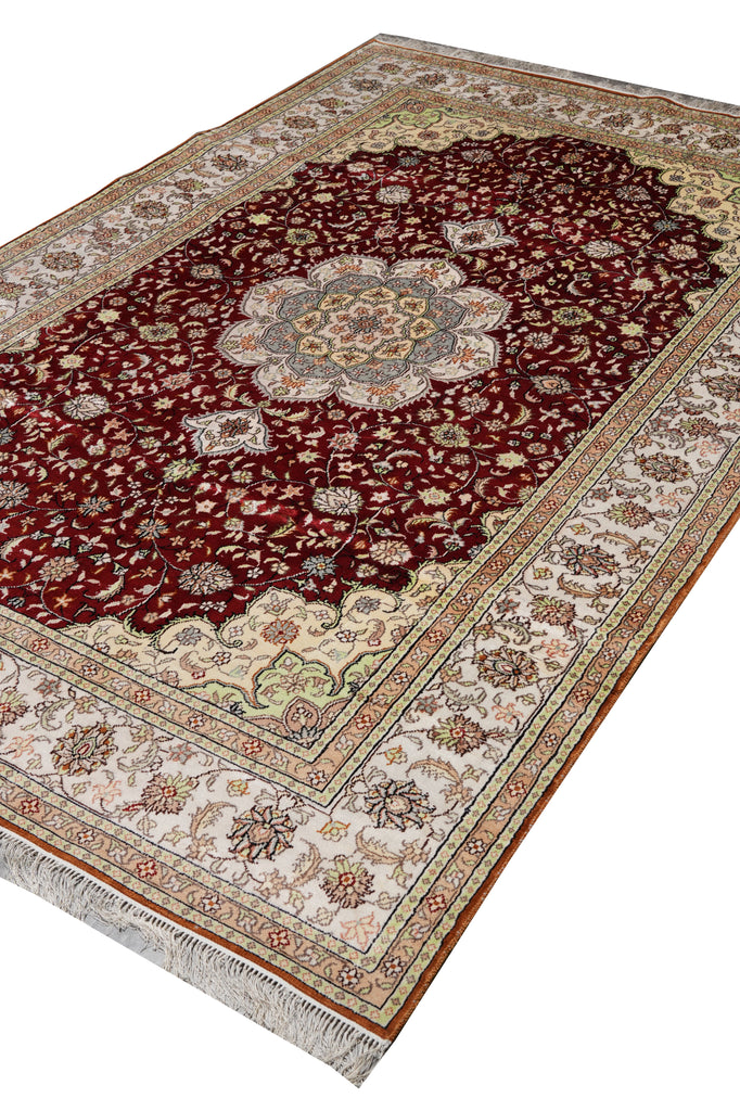 5.9 x 8.9 Silk Handmade Rug #F-4347