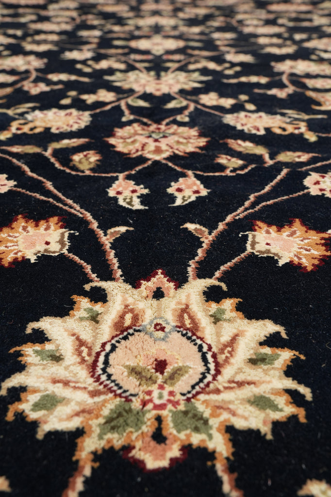 9 x 12 Fine Quality Wool and Silk hand-knotted Rug Black Burgundy #F-4352