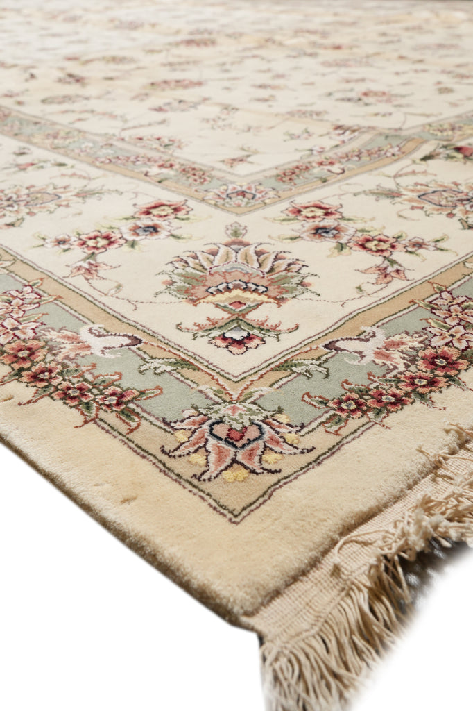 10 x 14  High Quality Wool And SIlk Handmade Rug Light Colors #F-4364