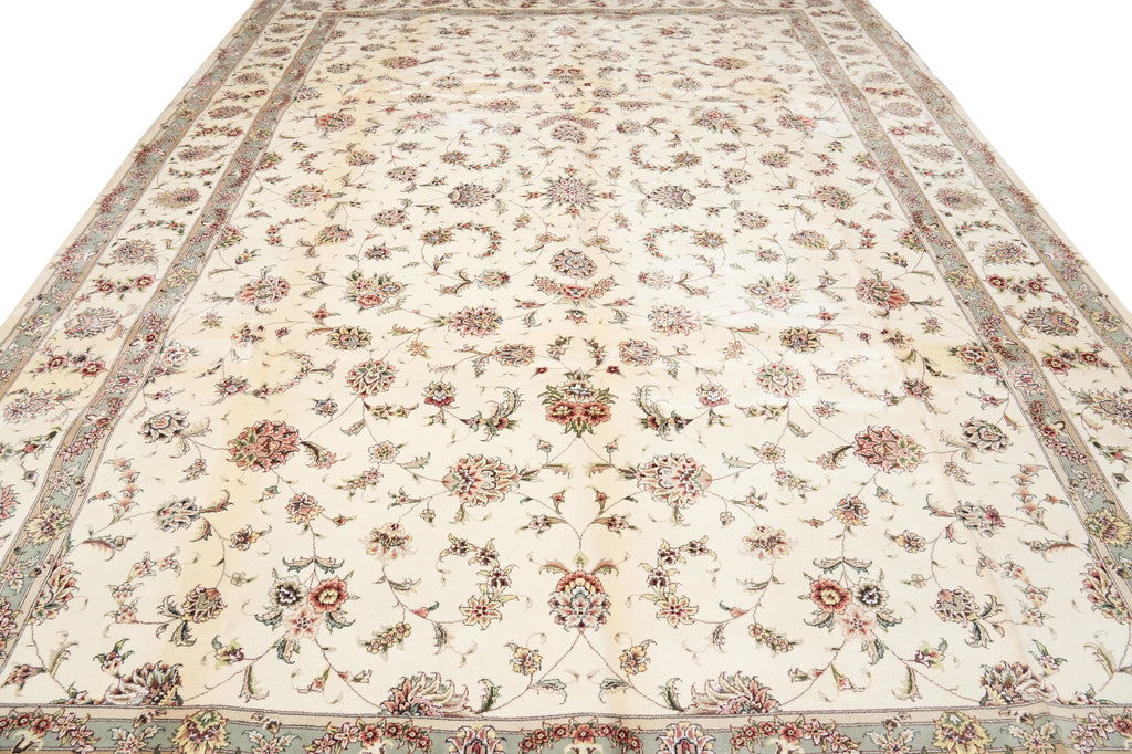 10 x 14  High Quality Wool And SIlk Handmade Rug Light Colors #F-4364