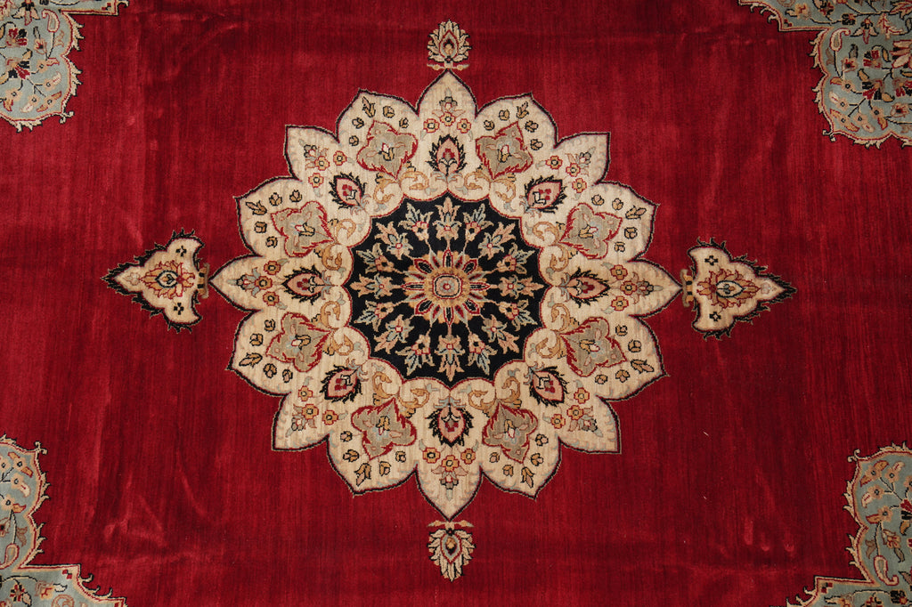 10 x 14 Red White Ivory Rug 17526